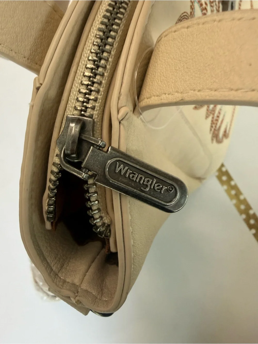Wrangler Cream Western Tote Bag 🤠 Embroidered Boot Stitch + Silver Buckle